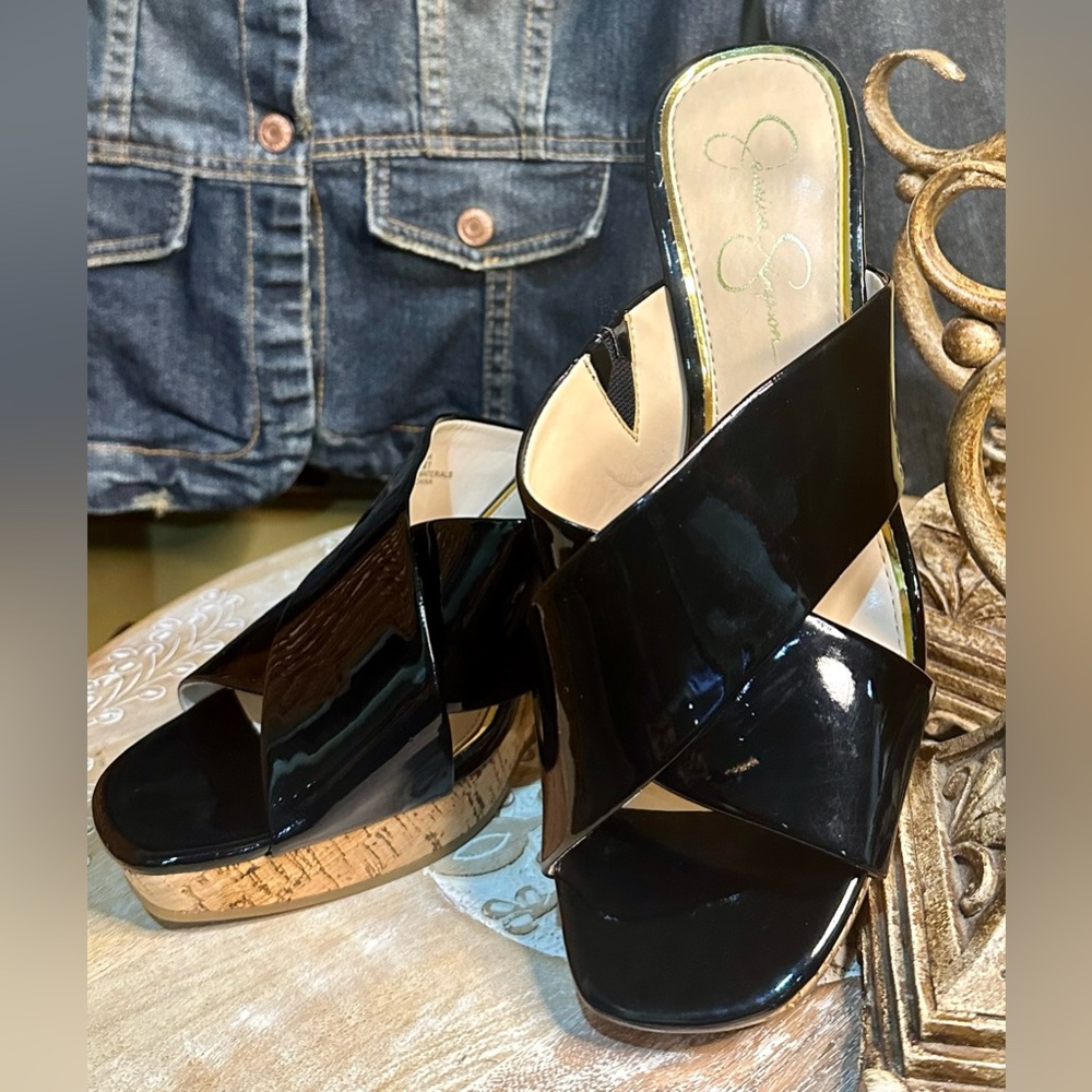 EUC Jessica Simpson “Seena” Black Patent Leather Wedge Cork Heel. Size 9.5